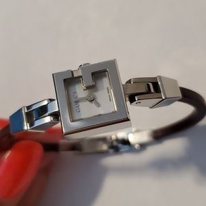 Gucci G-Mini Womens Leather Bangle Watch - Used